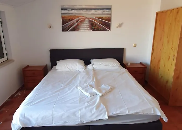 Semesterbostad Vistazul *